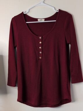 Waffle Knit Henley Top - Burgundy